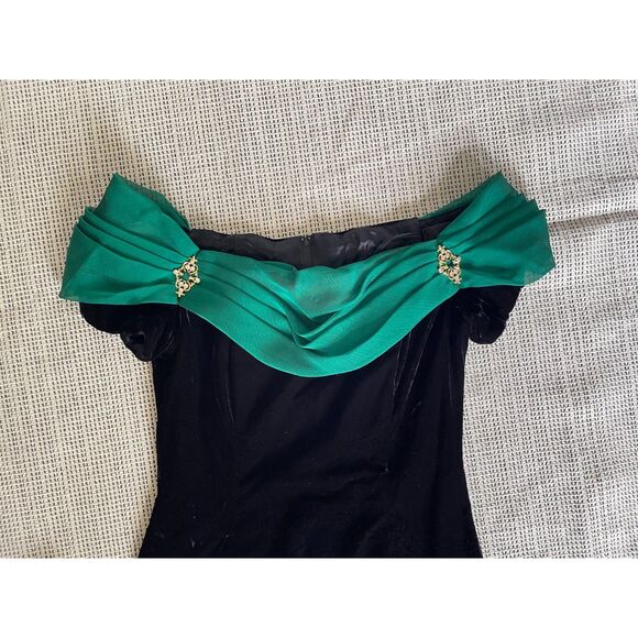 VTG Scott McClintock Black Cocktail Dress Velvet Sz S Green Off Shoulder 90s Y2K - Picture 5 of 8